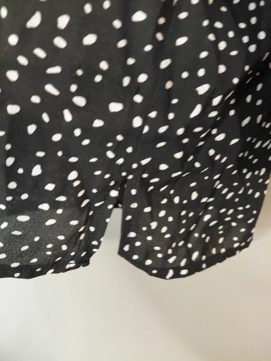CeCe Black White Speckled Print Blouse Medium NWT Tie Neck Sheer Long Sleeve - Picture 8 of 10
